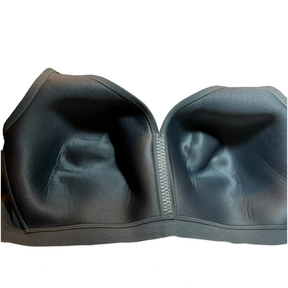 Livi Active Molded Cup No Wire Sports Bra